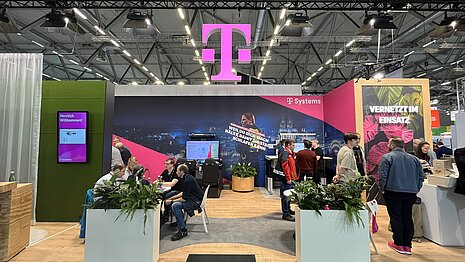 Frontalansicht des Standes 2025 auf der PMRExpo